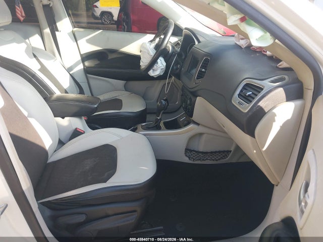 2020 Jeep Compass Sun And Wheel Fwd მანქანა იყიდება აუქციონზე, vin: 3C4NJCBB4LT166077, აუქციონის ნომერი: 45940710