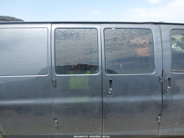 Aukcja sprzedaży 2017 Chevrolet Express 2500 Work Van, vin: 1GCWGBFF3H1345946, numer aukcji: 45940724