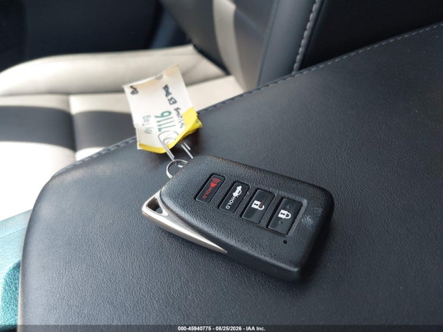 45940775 :رقم المزاد ، JTHBW1GG7D2004667 vin ، 2013 Lexus Es 300h مزاد بيع