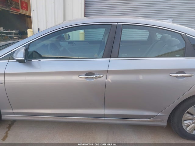 Продажа на аукционе авто 2016 Hyundai Sonata Hybrid Se, vin: KMHE24L18GA039446, номер лота: 45940788