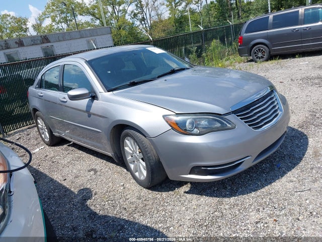 2013 Chrysler 200 Touring მანქანა იყიდება აუქციონზე, vin: 1C3CCBBB0DN721740, აუქციონის ნომერი: 45940796