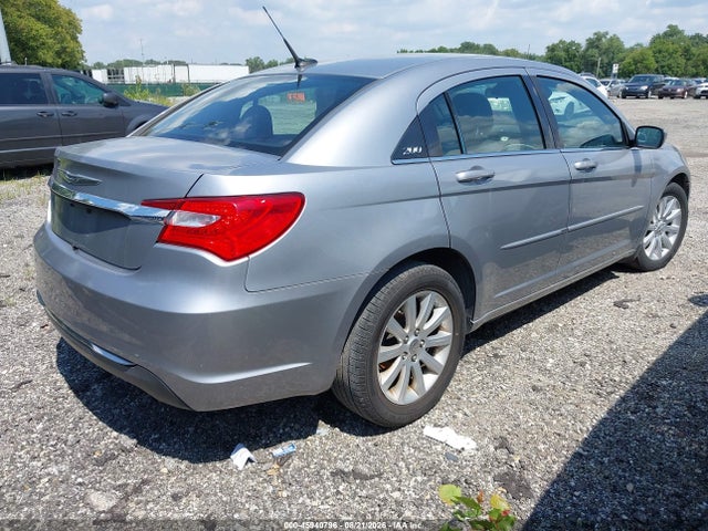 2013 Chrysler 200 Touring მანქანა იყიდება აუქციონზე, vin: 1C3CCBBB0DN721740, აუქციონის ნომერი: 45940796
