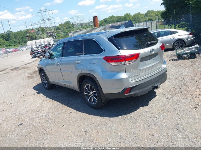 5TDJZRFH6JS819394 Toyota Highlander Xle