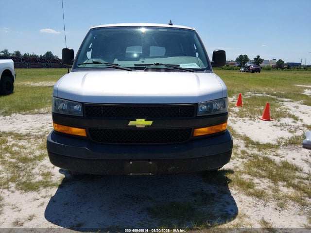 45940814 :رقم المزاد ، 1GAWGEFP7L1253248 vin ، 2020 Chevrolet Express Passenger Rwd 2500 Regular Wheelbase Ls مزاد بيع