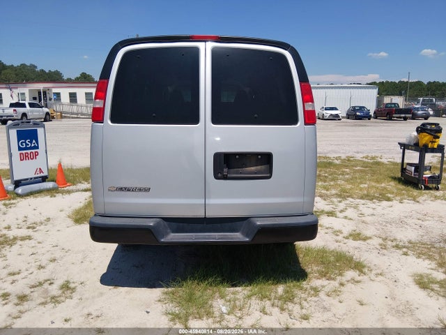 45940814 :رقم المزاد ، 1GAWGEFP7L1253248 vin ، 2020 Chevrolet Express Passenger Rwd 2500 Regular Wheelbase Ls مزاد بيع