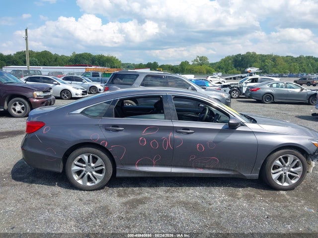45940895 :رقم المزاد ، 1HGCV1F17JA022790 vin ، 2018 Honda Accord Lx مزاد بيع