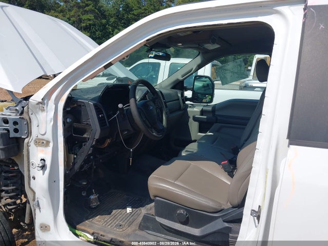 45940902 :رقم المزاد ، 1FD9W4HT0LEC54063 vin ، 2020 Ford F-450 Chassis Xl مزاد بيع