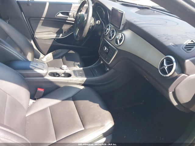 2014 Mercedes-benz Cla 250 მანქანა იყიდება აუქციონზე, vin: WDDSJ4EB9EN052038, აუქციონის ნომერი: 45940916