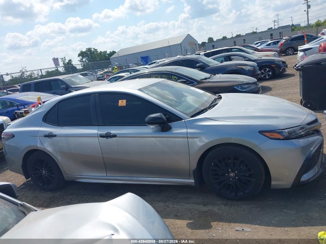 Продажа на аукционе авто 2022 Toyota Camry Se Nightshade Edition, vin: 4T1G11AKXNU054998, номер лота: 45940959