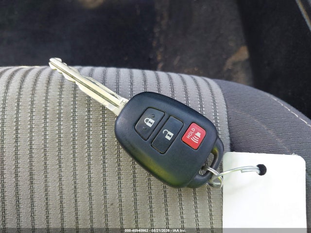 Продаж на аукціоні авто 2015 Toyota Rav4 Xle, vin: JTMRFREVXFJ024386, номер лоту: 45940962