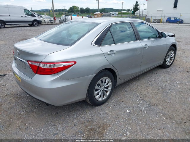 45941005 :رقم المزاد ، 4T4BF1FK1GR525577 vin ، 2016 Toyota Camry Le مزاد بيع