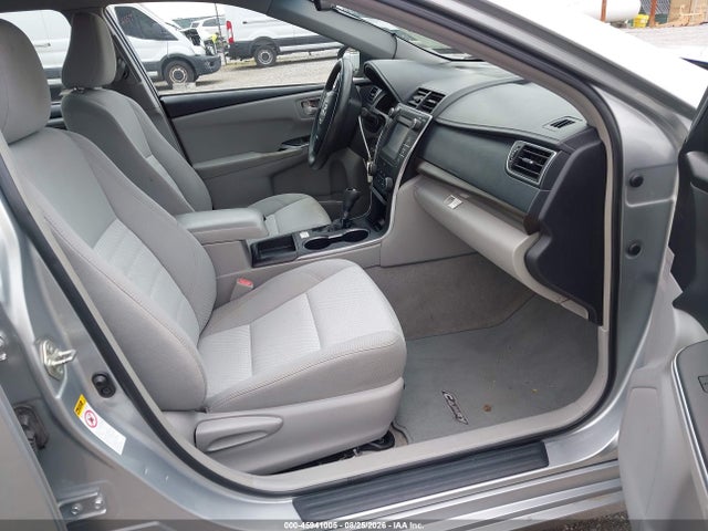 45941005 :رقم المزاد ، 4T4BF1FK1GR525577 vin ، 2016 Toyota Camry Le مزاد بيع