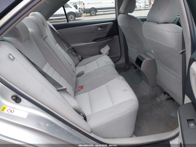 45941005 :رقم المزاد ، 4T4BF1FK1GR525577 vin ، 2016 Toyota Camry Le مزاد بيع