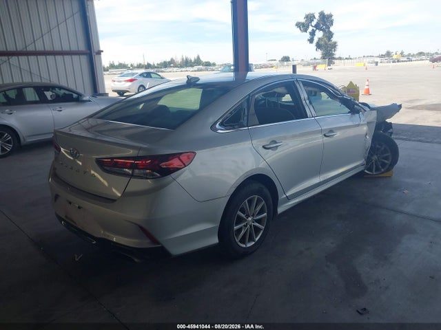 5NPE24AF4KH800834 Hyundai SONATA SE