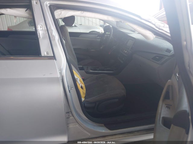 5NPE24AF4KH800834 Hyundai SONATA SE