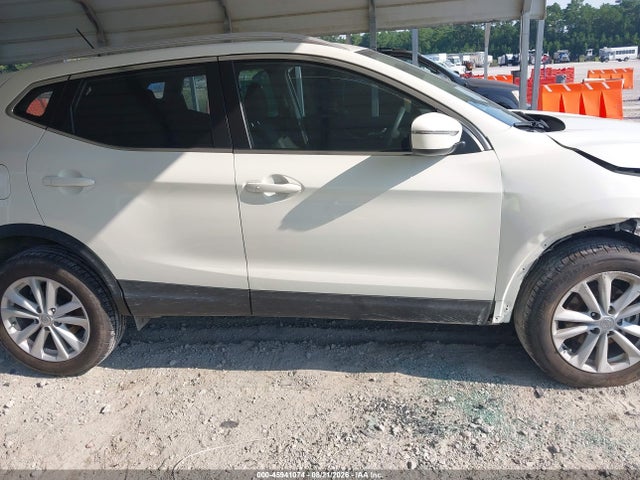45941074 :رقم المزاد ، JN1BJ1CP3HW021991 vin ، 2017 Nissan Rogue Sport Sv مزاد بيع