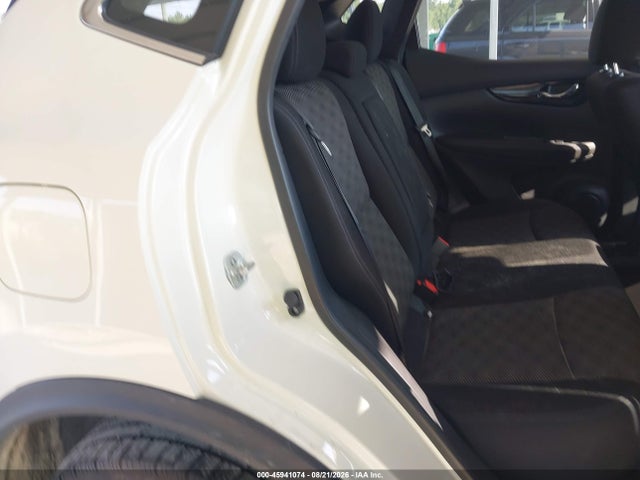 45941074 :رقم المزاد ، JN1BJ1CP3HW021991 vin ، 2017 Nissan Rogue Sport Sv مزاد بيع