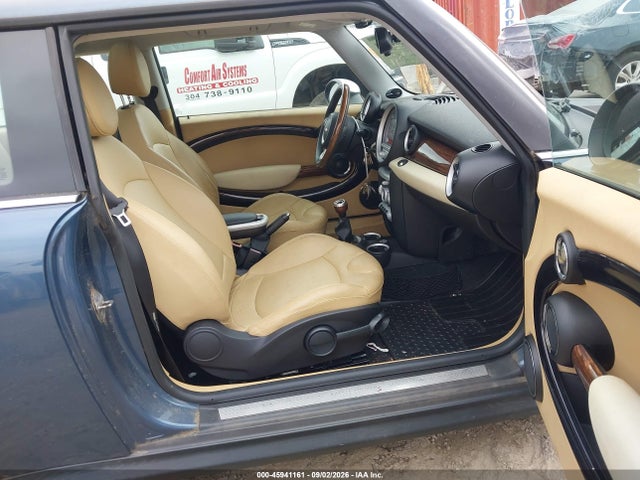 Продажа на аукционе авто 2010 Mini Cooper S, vin: WMWMF7C56ATX43873, номер лота: 45941161