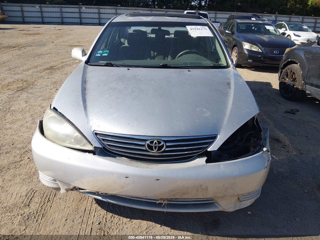 Продажа на аукционе авто 2005 Toyota Camry Le, vin: 4T1BE32K25U957543, номер лота: 45941179