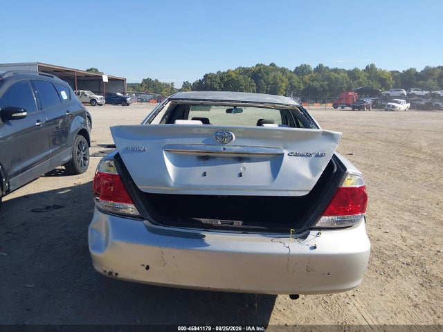 Продажа на аукционе авто 2005 Toyota Camry Le, vin: 4T1BE32K25U957543, номер лота: 45941179