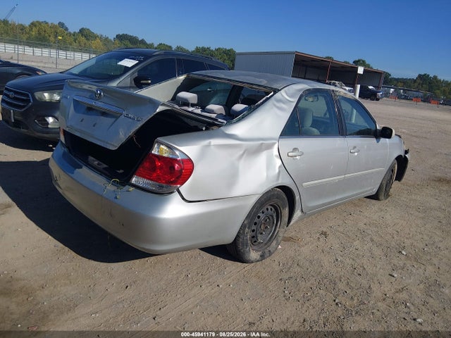 Продажа на аукционе авто 2005 Toyota Camry Le, vin: 4T1BE32K25U957543, номер лота: 45941179