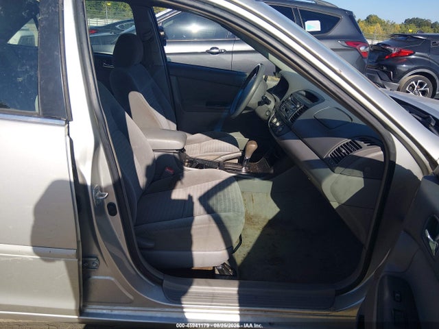 Продажа на аукционе авто 2005 Toyota Camry Le, vin: 4T1BE32K25U957543, номер лота: 45941179