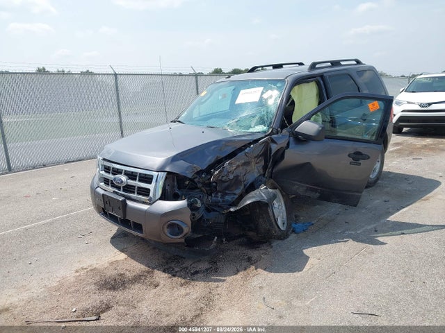 45941207 :رقم المزاد ، 1FMCU0D7XAKA63522 vin ، 2010 Ford Escape Xlt مزاد بيع