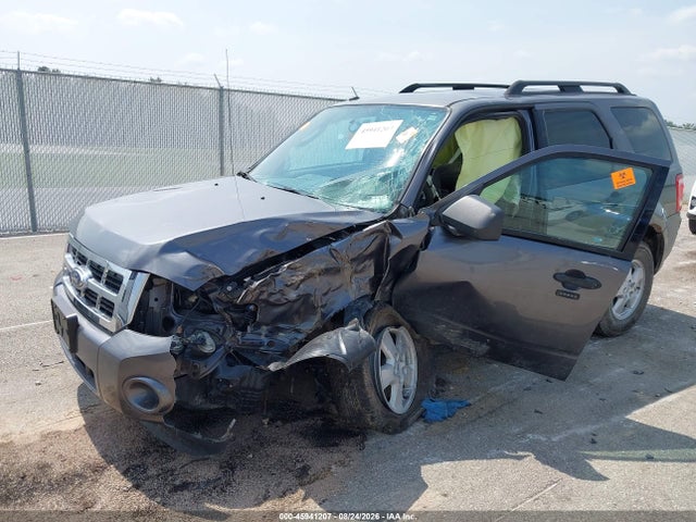 45941207 :رقم المزاد ، 1FMCU0D7XAKA63522 vin ، 2010 Ford Escape Xlt مزاد بيع