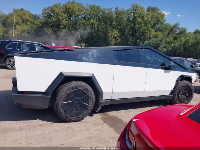 45941220 :رقم المزاد ، 7G2CEHED1RA035678 vin ، 2024 Tesla Cybertruck All-wheel Drive مزاد بيع