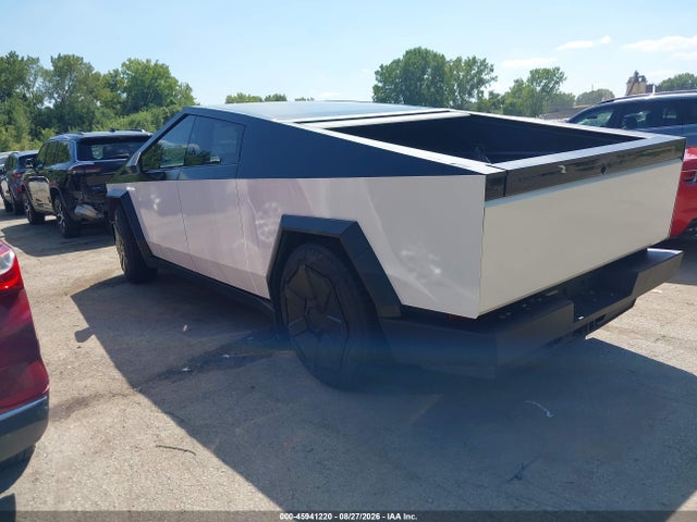 45941220 :رقم المزاد ، 7G2CEHED1RA035678 vin ، 2024 Tesla Cybertruck All-wheel Drive مزاد بيع