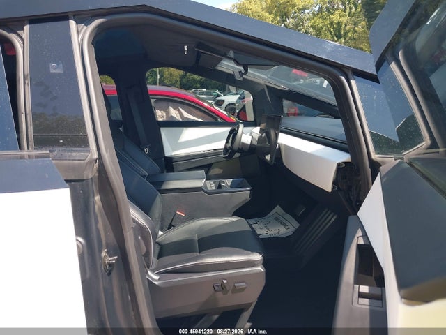 45941220 :رقم المزاد ، 7G2CEHED1RA035678 vin ، 2024 Tesla Cybertruck All-wheel Drive مزاد بيع