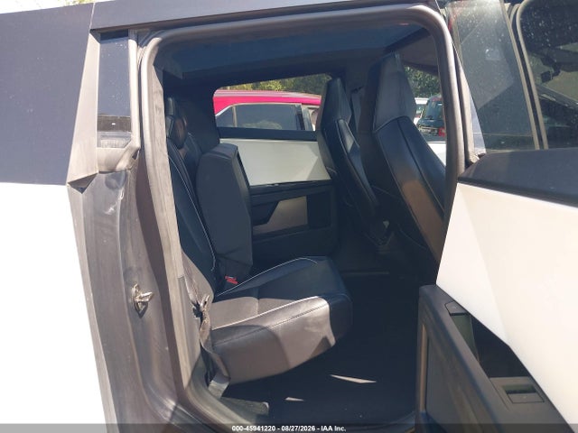 45941220 :رقم المزاد ، 7G2CEHED1RA035678 vin ، 2024 Tesla Cybertruck All-wheel Drive مزاد بيع