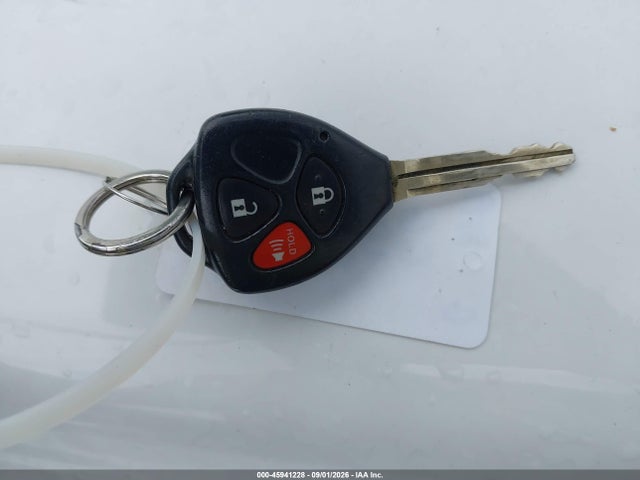 45941228 :رقم المزاد ، 2T1KU4EE5AC256666 vin ، 2010 Toyota Matrix مزاد بيع
