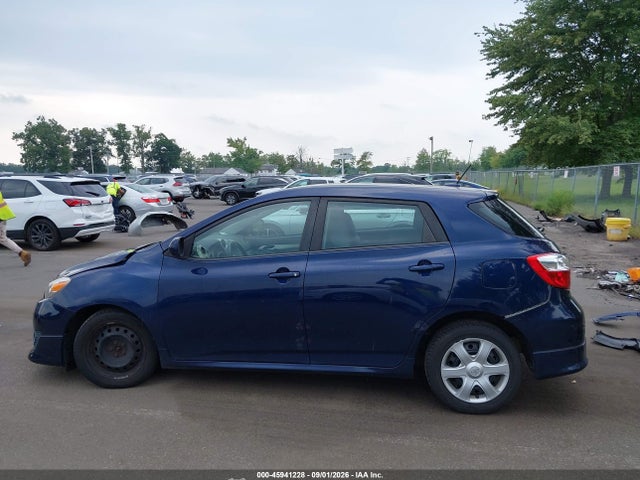 45941228 :رقم المزاد ، 2T1KU4EE5AC256666 vin ، 2010 Toyota Matrix مزاد بيع