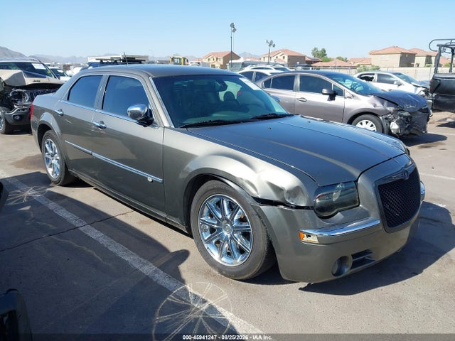 2008 Chrysler 300c Hemi მანქანა იყიდება აუქციონზე, vin: 2C3LA63H18H249904, აუქციონის ნომერი: 45941247