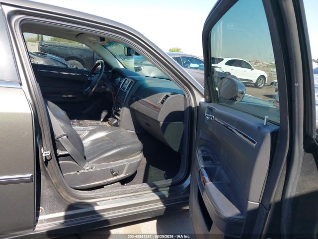 Auction sale of the 2008 Chrysler 300c Hemi, vin: 2C3LA63H18H249904, lot number: 45941247