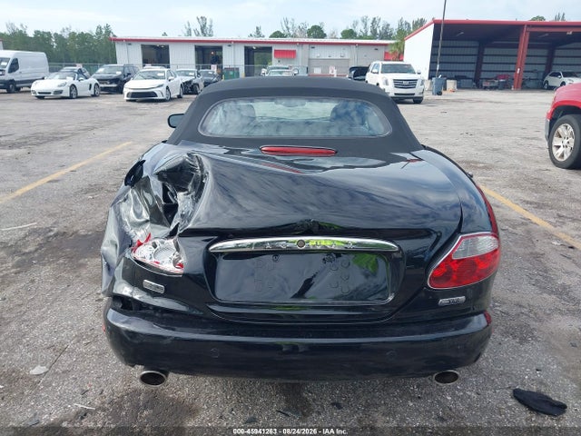 45941263 :رقم المزاد ، SAJDA42C162A46404 vin ، 2006 Jaguar Xk8 مزاد بيع