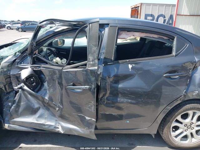 Продажа на аукционе авто 2018 Toyota Yaris Ia, vin: 3MYDLBYV6JY321540, номер лота: 45941302