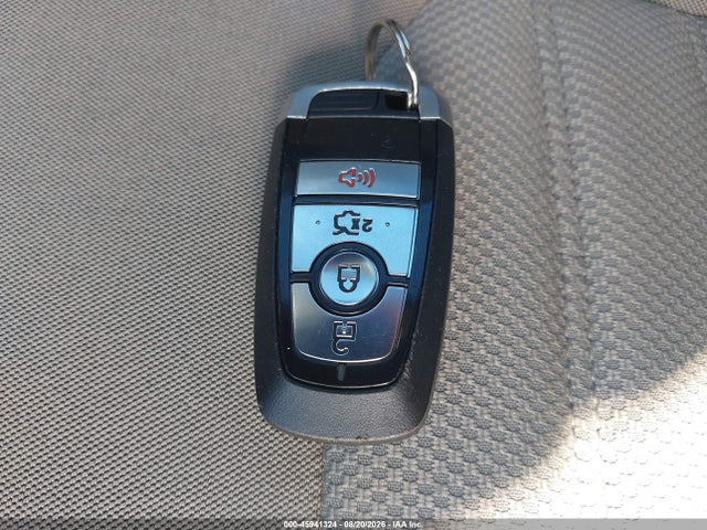 2017 Ford Fusion Hybrid S მანქანა იყიდება აუქციონზე, vin: 3FA6P0UU9HR360789, აუქციონის ნომერი: 45941324