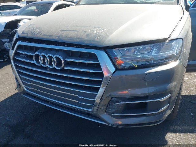 Audi Q7 3.0t Premium 2017 WA1VAAF72HD001534 Image 6
