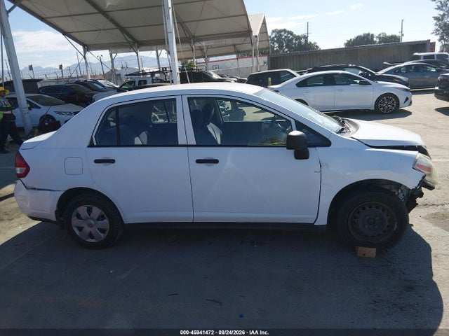 45941472 :رقم المزاد ، 3N1CC1AP6BL421476 vin ، 2011 Nissan Versa 1.6 مزاد بيع