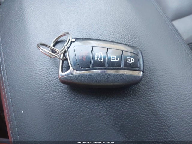 Продажа на аукционе авто 2016 Hyundai Santa Fe Se, vin: KM8SN4HF3GU132579, номер лота: 45941504