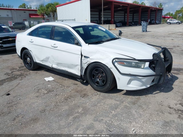 2013 Ford Police Interceptor მანქანა იყიდება აუქციონზე, vin: 1FAHP2L85DG132041, აუქციონის ნომერი: 45941543