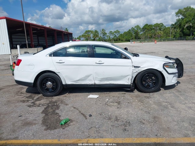 2013 Ford Police Interceptor მანქანა იყიდება აუქციონზე, vin: 1FAHP2L85DG132041, აუქციონის ნომერი: 45941543
