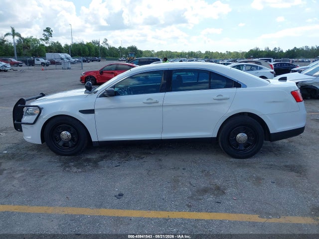 2013 Ford Police Interceptor მანქანა იყიდება აუქციონზე, vin: 1FAHP2L85DG132041, აუქციონის ნომერი: 45941543