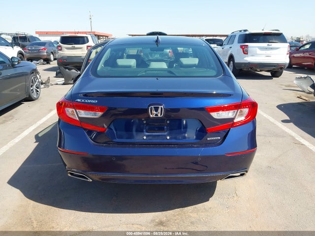 Honda Accord Touring 2018 1HGCV1F94JA016418 Image 16