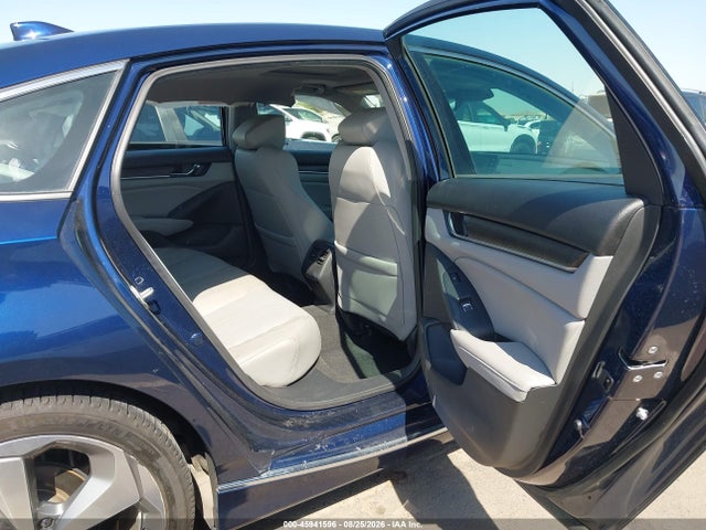 Honda Accord Touring 2018 1HGCV1F94JA016418 Image 8