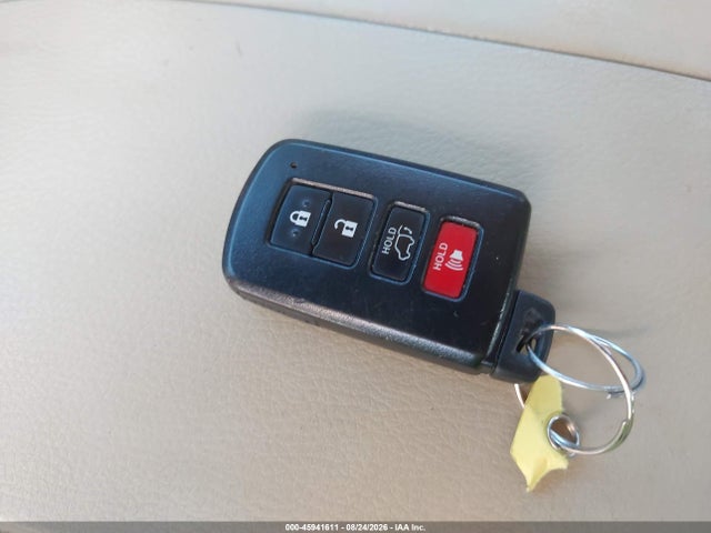 Продажа на аукционе авто 2017 Toyota Highlander Limited, vin: 5TDYZRFH1HS211789, номер лота: 45941611