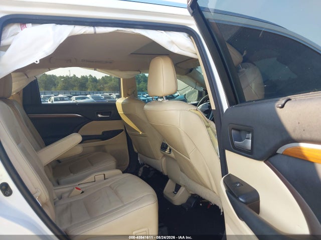 Продажа на аукционе авто 2017 Toyota Highlander Limited, vin: 5TDYZRFH1HS211789, номер лота: 45941611