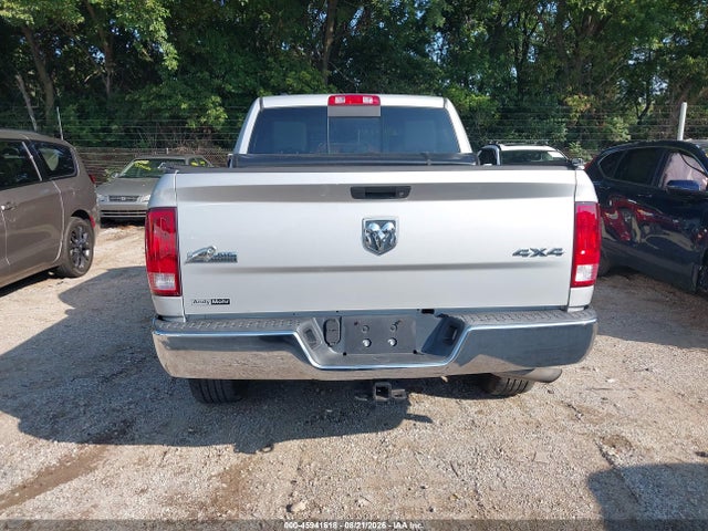 45941618 :رقم المزاد ، 1C6RR7LG7FS672057 vin ، 2015 Ram 1500 Big Horn مزاد بيع